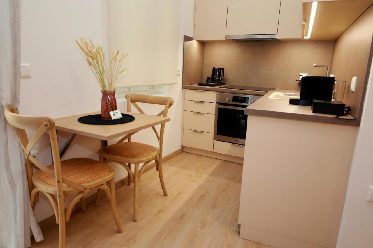 דירות פלומרי Platanos House מראה חיצוני תמונה